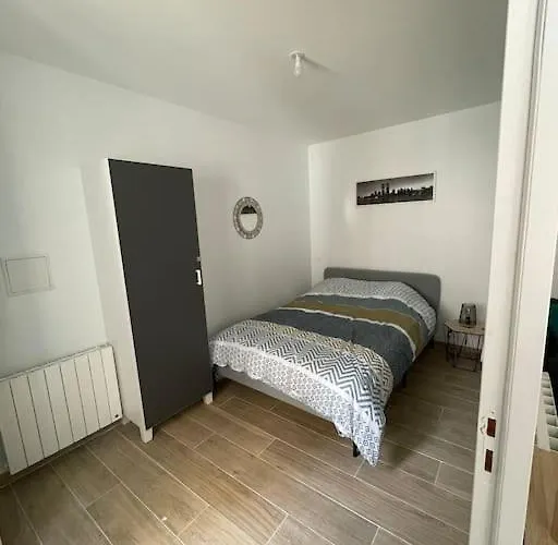 Caen Le Port : Superbe Appartement Refait A Neuf