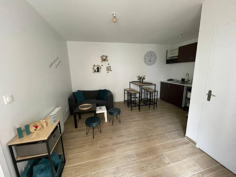 Le Port : Superbe Refait A Neuf Apartamento Caen
